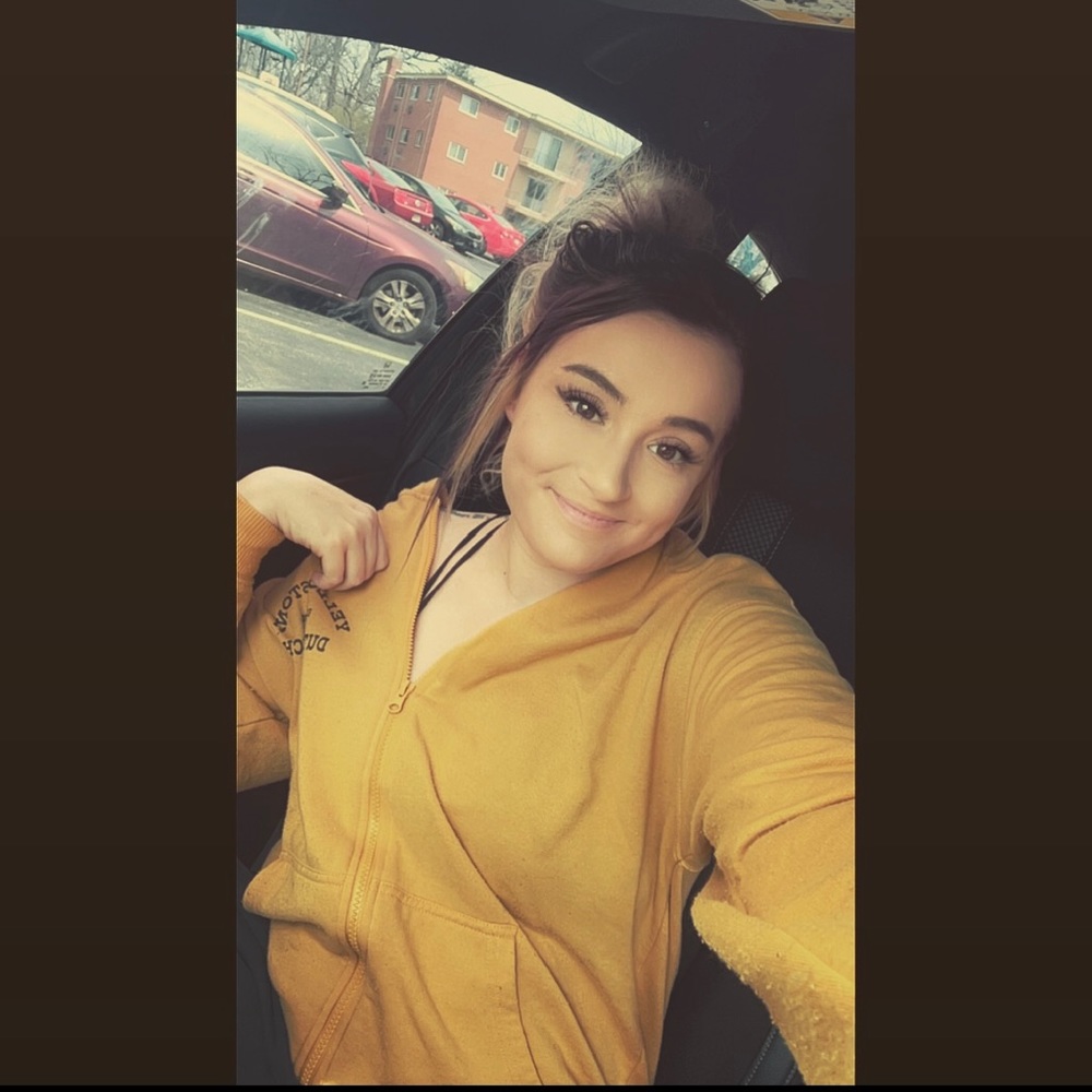 Meet your Posher, Brittney